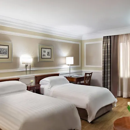 Marriott Grand Flora Hotel 4*