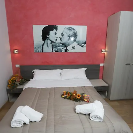 Palace King Of Bed & Breakfast *