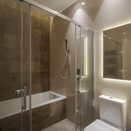Apartment Elegant Retreat In City Center *