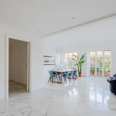 Marble Luxury San Giovanni Apartment