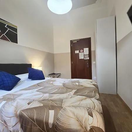 Sweet Life Guesthouse 3*
