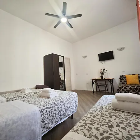 Myomax Guest house *