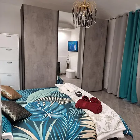 Cmhouselove Alessandrino Vicino Metro C Apartment *