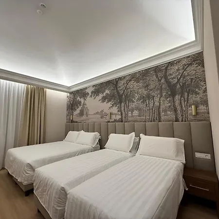 Lumi Rome
