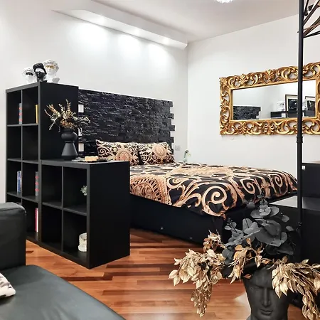Colosseum Luxury Apartment Rome