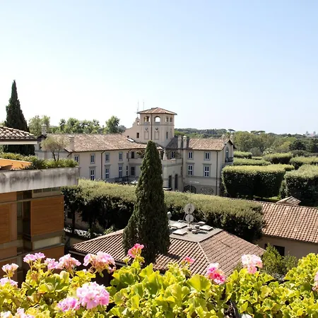 Moon Cove, Borghese Prestige Hideaway * Rom