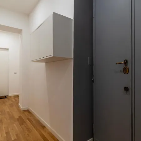 Apartment Bartolomeo De' Vaccinari - Fromhometorome *