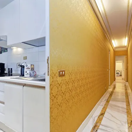 Tritone Luxury House Rome