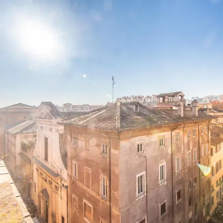 Spacious 2br In The Historic Center Apartment