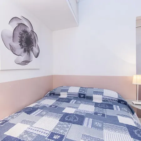 Spacious 2br In The Historic Center Apartment