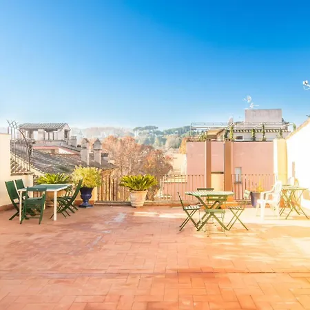 Spacious 2br In The Historic Center Rome