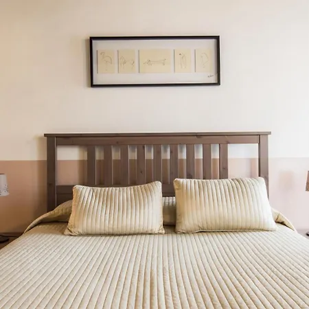Spacious 2br In The Historic Center Apartment *