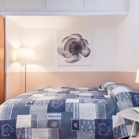 Spacious 2br In The Historic Center Apartment
