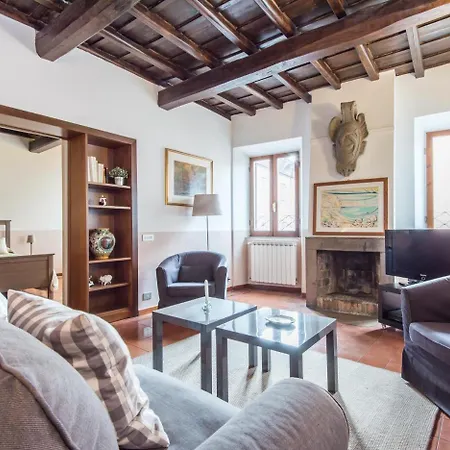 Spacious 2br In The Historic Center Apartment Rome