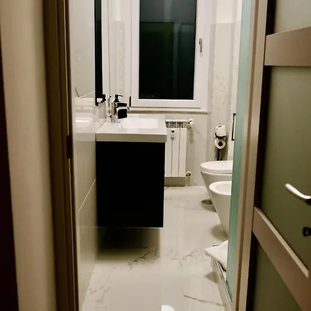 Apartment La Nuova Casa Di Zia - Near Metro A Ponte Lungo *
