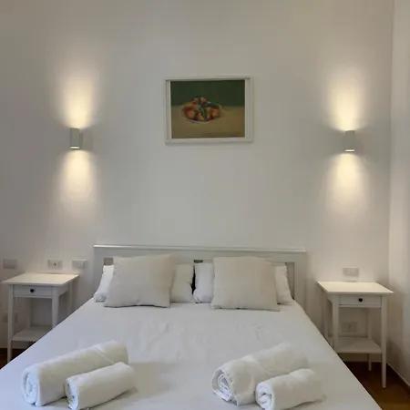 Flat 7 * Roma