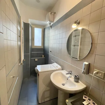 Aurora House - Accogliente A Barberini Rome