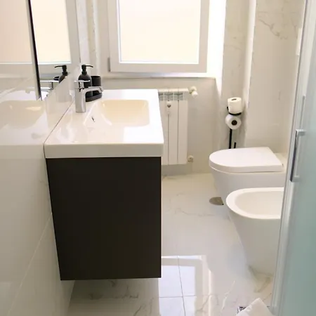La Nuova Casa Di Zia - Near Metro A Ponte Lungo Apartment Rome