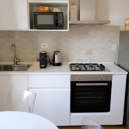La Nuova Casa Di Zia - Near Metro A Ponte Lungo Apartment *