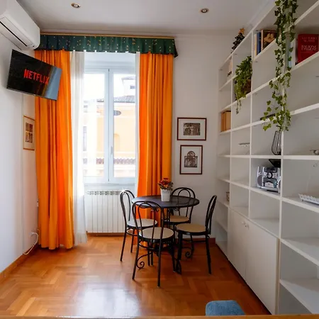 Apartment Elegantis Valentina - 1 Minute Walk To Vatican Museums Rome