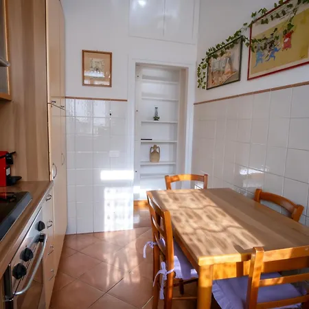 Elegantis Valentina - 1 Minute Walk To Vatican Museums Apartment Rome
