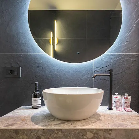Luxury Near San Pietro Apartment