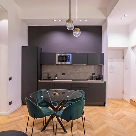 Luxury Near San Pietro Apartment *
