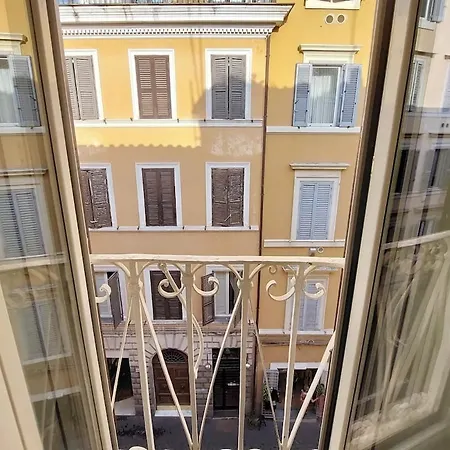 Monti Charming Boschetto Apartment *
