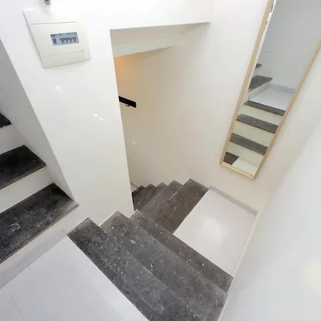 Apartment Monti Charming Boschetto Rome