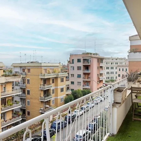 Maison G - New Design With Balcony Apartment