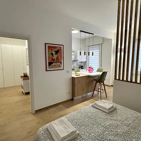 Charming House Tuscolana - Apartment Rome