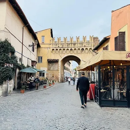 Trastevere Garibaldi 14 Rome