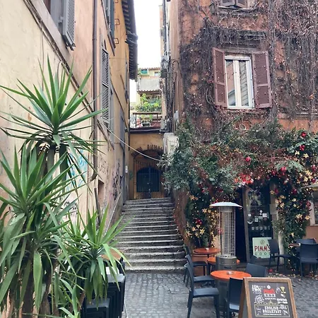 Trastevere Garibaldi 14 Rome
