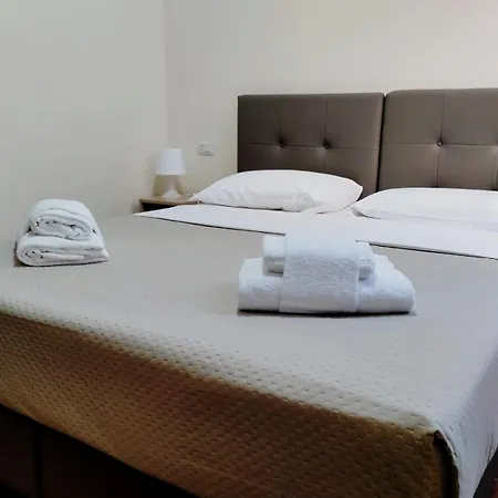 Hotel Casa Per Ferie Santa Maria Alle Fornaci