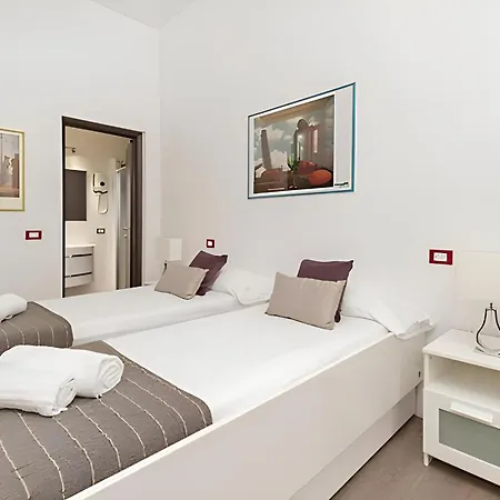 Ungaretti Vatican Apartment