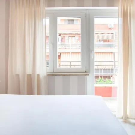 Apartment Three-bedroom With Private Terrace - Anagnina *