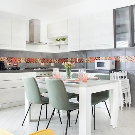 Three-bedroom With Private Terrace - Anagnina * Rome