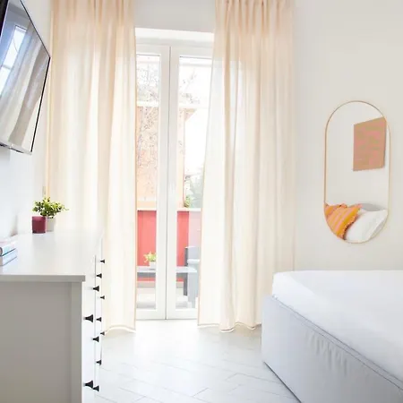 Three-bedroom With Private Terrace - Anagnina Rome