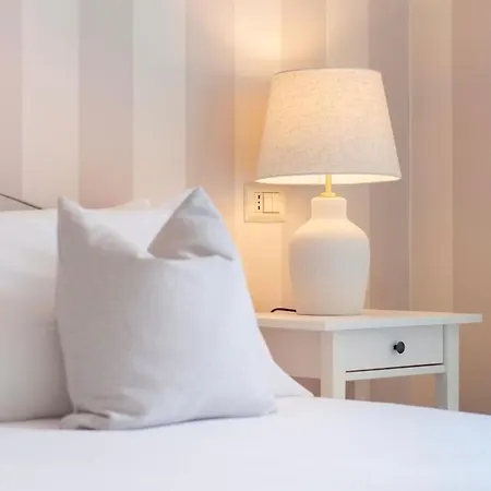 Three-bedroom With Private Terrace - Anagnina Apartment *