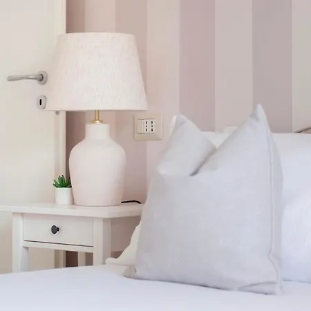 Three-bedroom With Private Terrace - Anagnina *