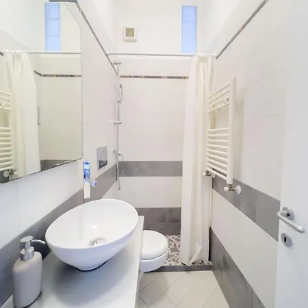 Three-bedroom With Private Terrace - Anagnina *