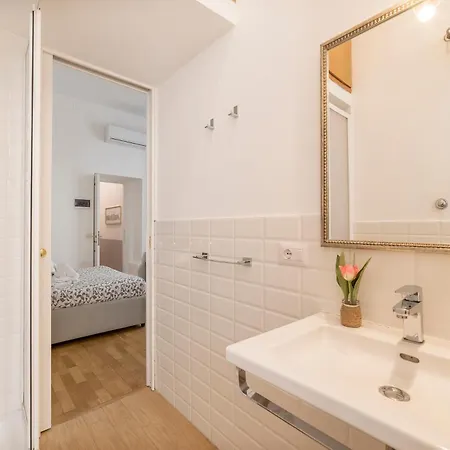 Cs Station Termini Monti Apartment *