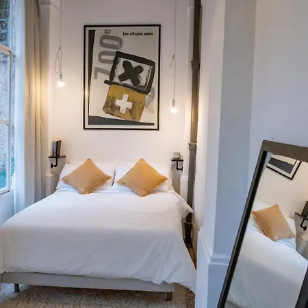 Historical Palace With Large Terrace Apartment *