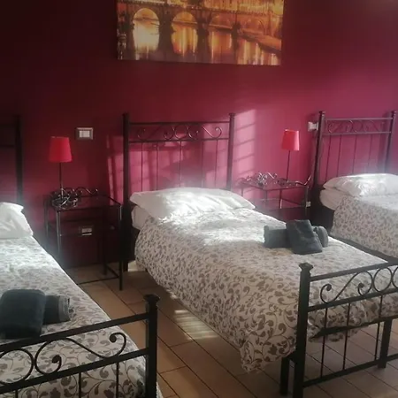 Marco E Laura Al Vaticano Bed & Breakfast 3*