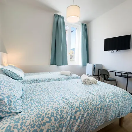 Laura's Guest house *