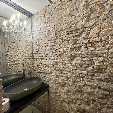 Colosseum Loft Apartment