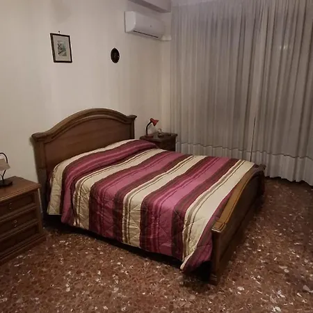 - La Duchessa Apartment *