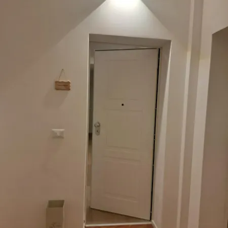 Apartment Dimoralexis, The House In Front Of Vatican's Walls