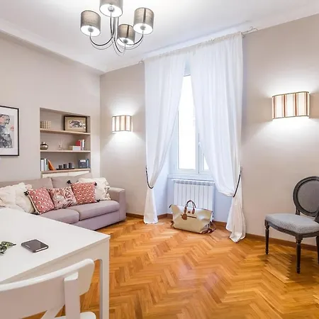 Colosseo Exclusive Elegant Apartment Rome