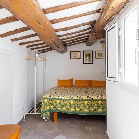Fascinating Attic - Up To 2 Guests - Trastevere * Rome